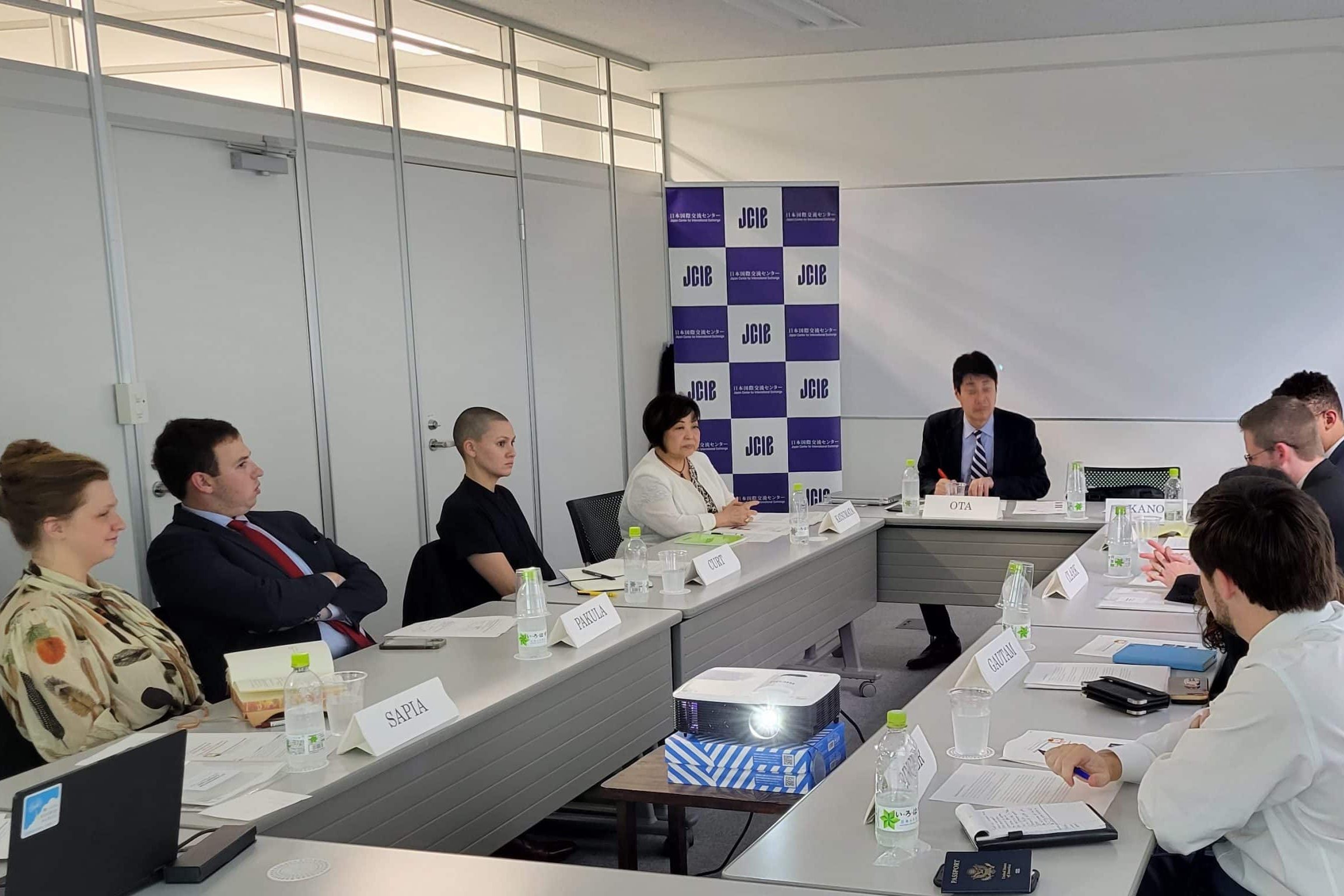 Staff meet with Masakatsu Ota, Senior and Editorial writer of Kyodo News.