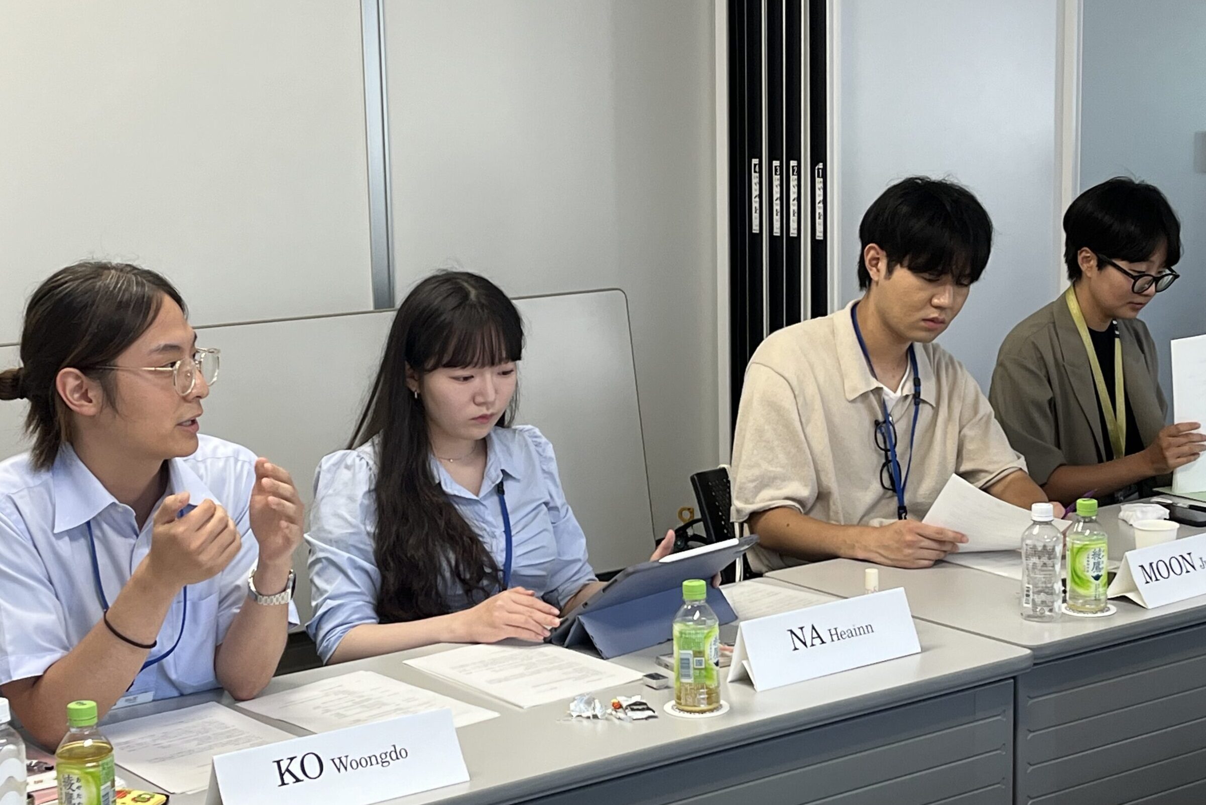 Discussions at the Junior Forum
