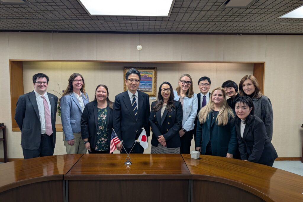 Participants meet Mr. Kazufumi Onishi, Mayor of Kumamoto