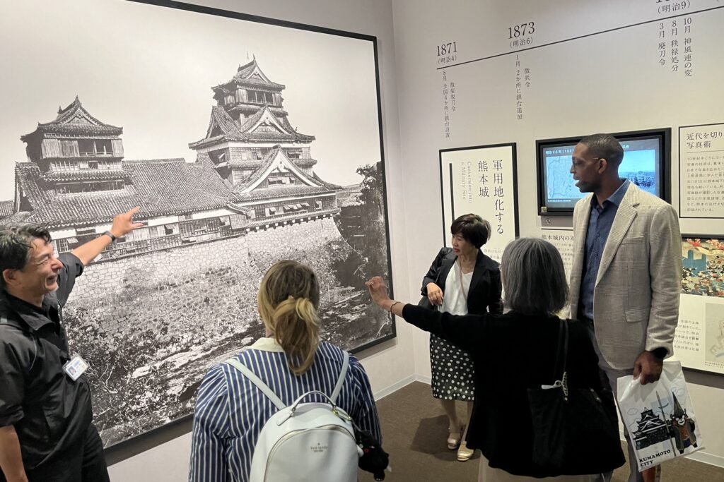 Learning the famous history of Kumamoto Castle